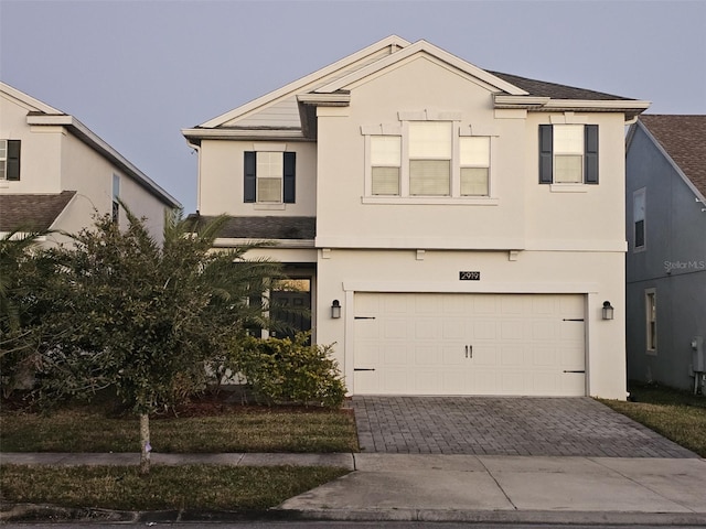 view of front facade featuring a garage