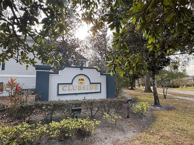 view of community / neighborhood sign