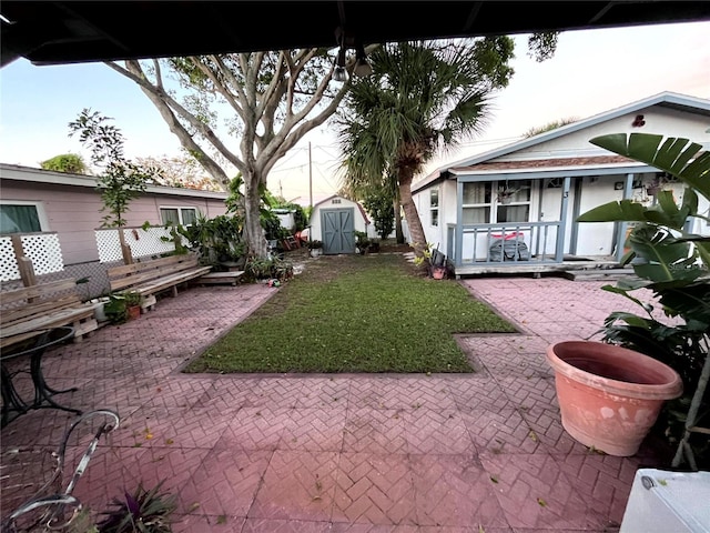 Listing photo 3 for 13135 4th St E, Madeira Beach FL 33708