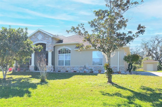 view of front of home with a front yard