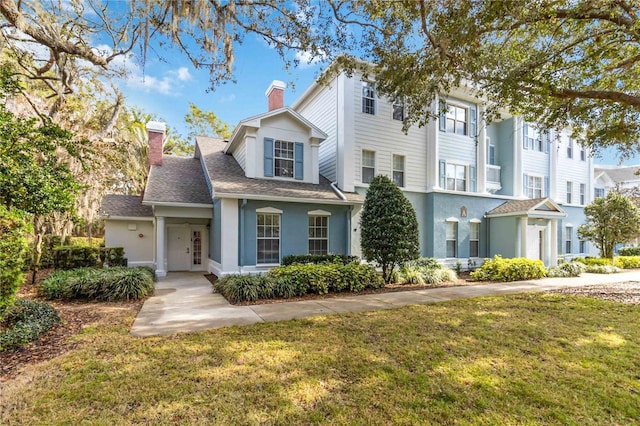 view of front of house featuring a front yard