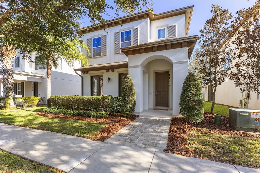 view of front of house with a front yard