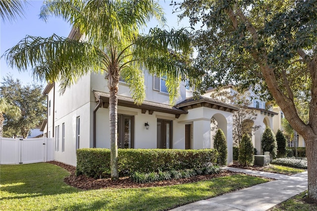 view of front of home with a front yard