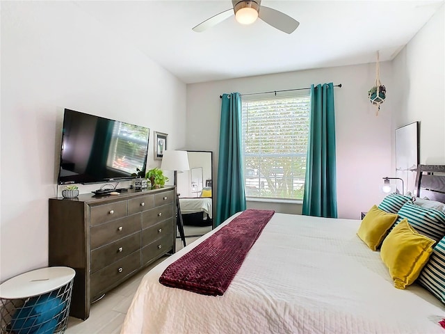 bedroom featuring ceiling fan