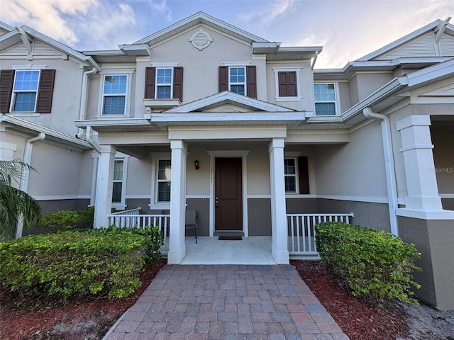 view of front facade featuring covered porch