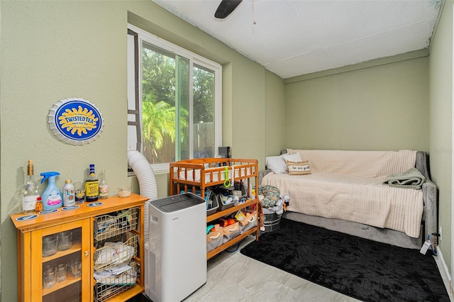 bedroom with ceiling fan