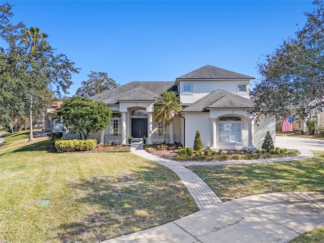 view of front of home featuring a front lawn