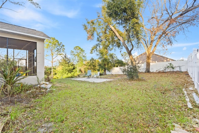 view of yard featuring a patio