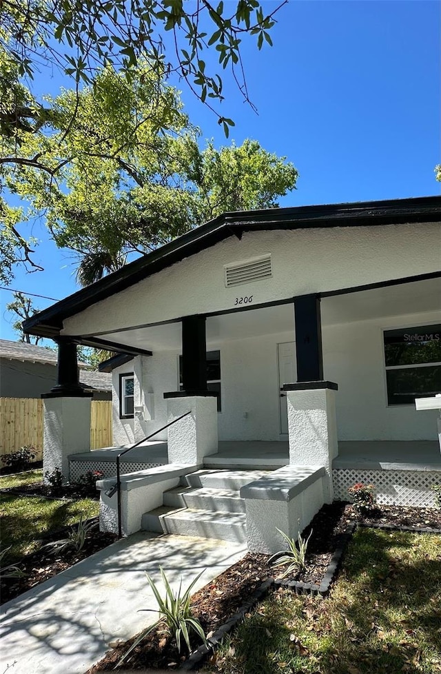 3206 N 29th St, Tampa, FL 33605 - details featuring stucco siding