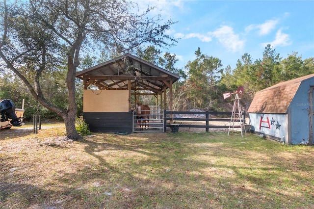 view of yard with a shed