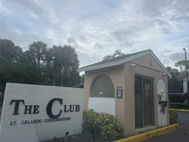 view of community / neighborhood sign