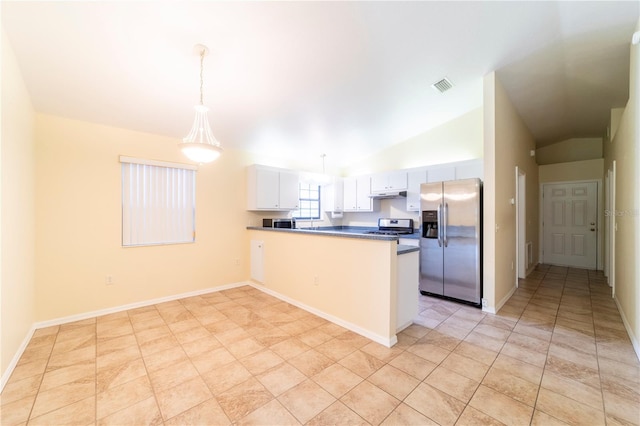 kitchen with white cabinetry, kitchen peninsula, appliances with stainless steel finishes, decorative light fixtures, and lofted ceiling