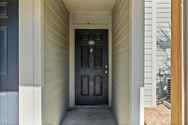 view of property entrance