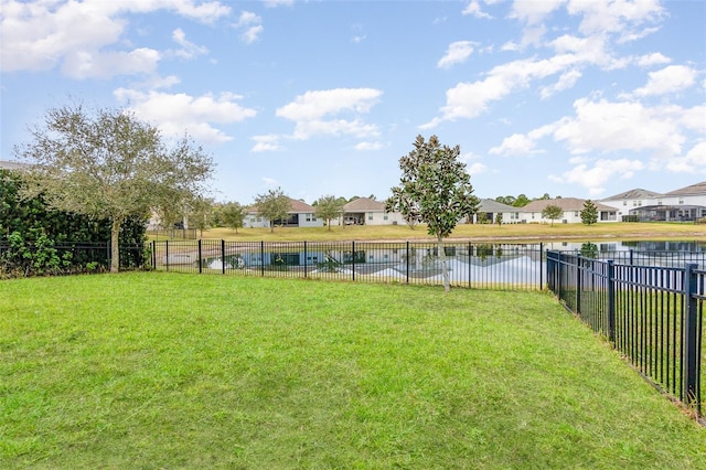 view of yard featuring a water view