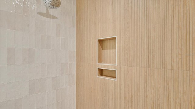 219 Laurel Ave, Sanford, FL 32771 - bathroom view of a tile shower