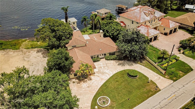 bird's eye view with a water view