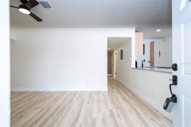 2002 Geigel Ave, Orlando, FL 32806 - unfurnished room featuring wood finished floors, visible vents, recessed lighting, a ceiling fan, and baseboards