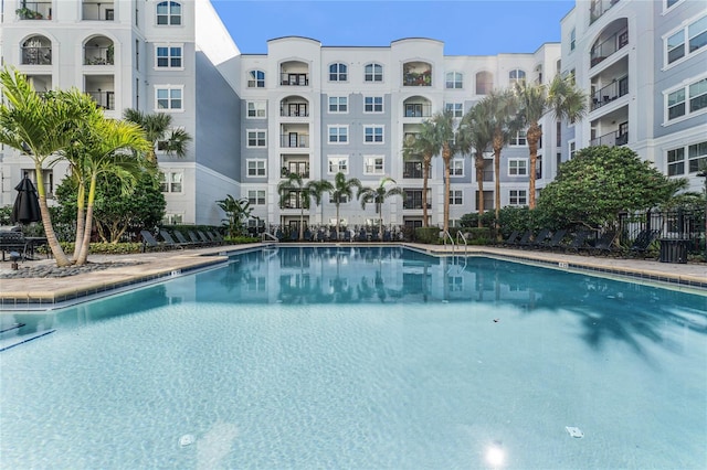 view of swimming pool