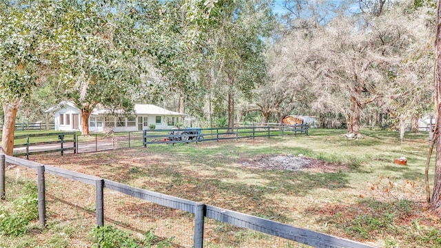 view of yard featuring a rural view