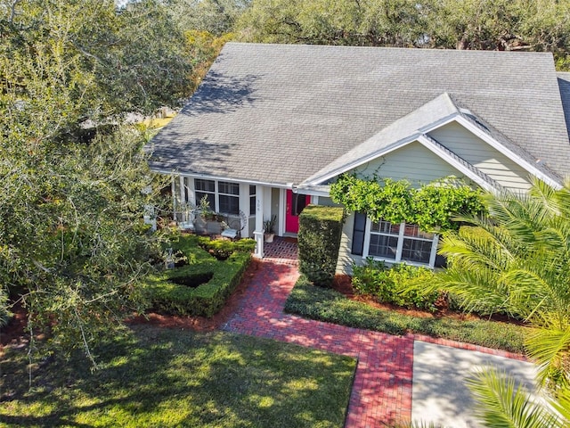 view of front of house with a front yard