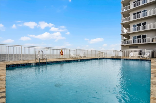 view of swimming pool