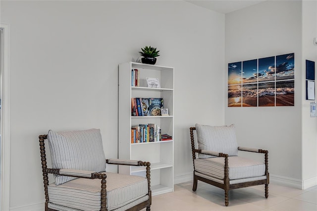 sitting room with baseboards