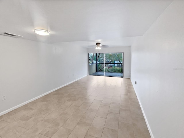 empty room featuring ceiling fan