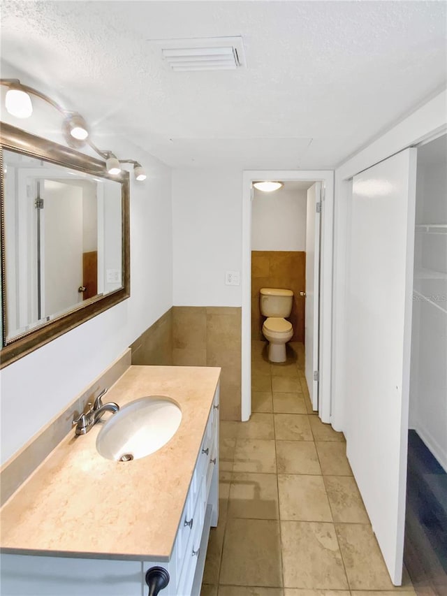 705 S Village Dr N Unit 205, Saint Petersburg, FL 33716 - photo 11