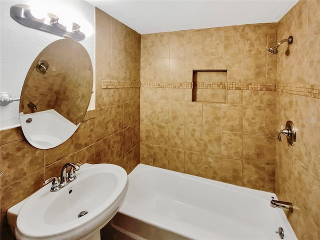 705 S Village Dr N Unit 205, Saint Petersburg, FL 33716 - photo 9