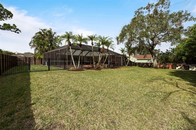 view of yard featuring a lanai