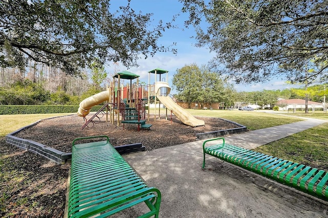 view of jungle gym featuring a yard