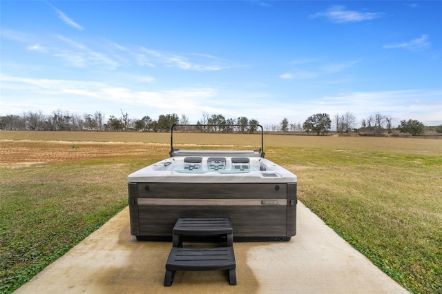 14771 SE 60th St, Morriston, FL 32668 - exterior details featuring a jacuzzi