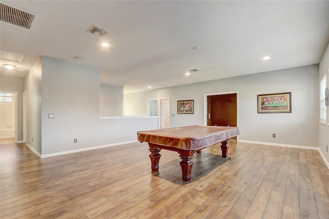 playroom featuring light hardwood / wood-style flooring and billiards