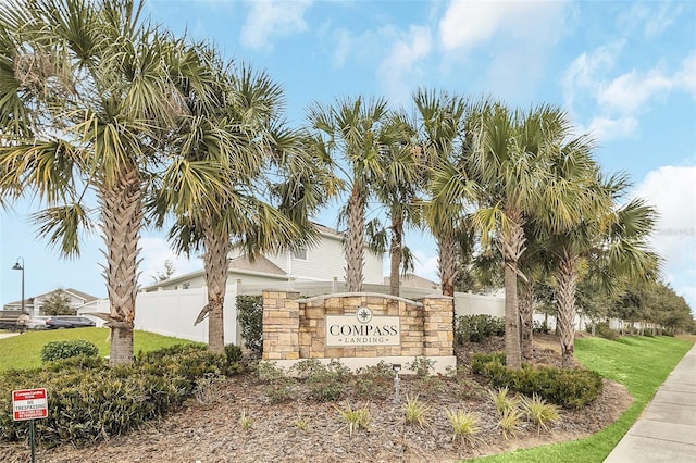 view of community / neighborhood sign