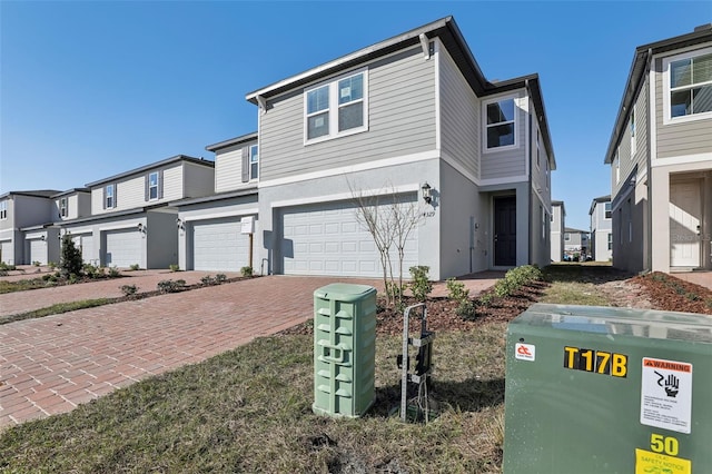 view of front facade featuring a garage