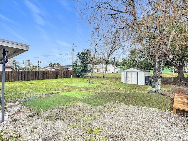 view of yard with a shed