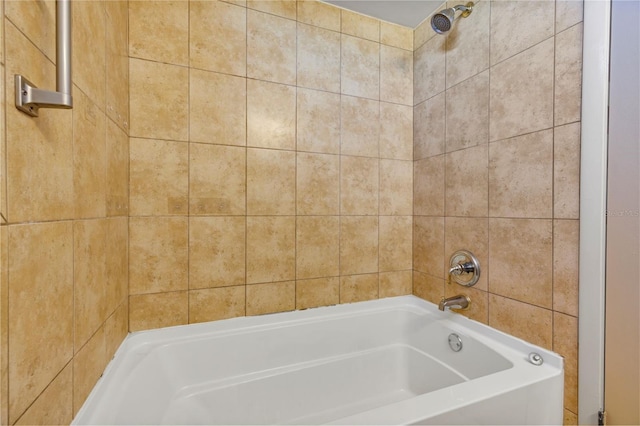 3002 Clubview Dr, Orlando, FL 32822 - full bath featuring a bath and a shower