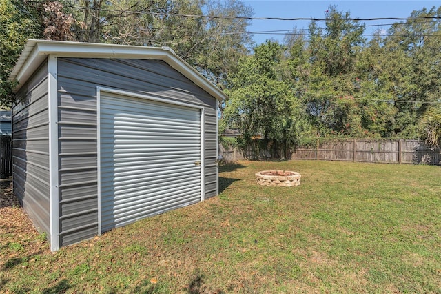 exterior space featuring a lawn