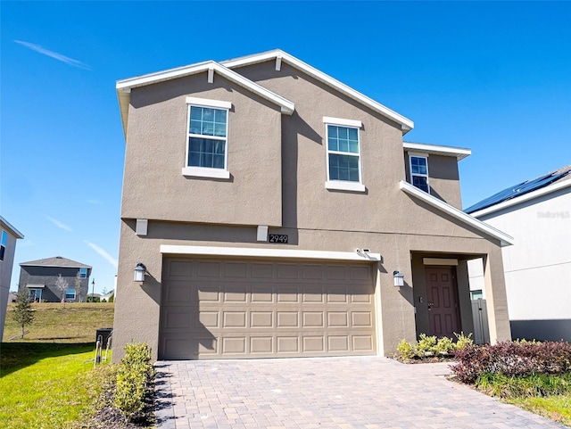 view of front facade featuring a garage