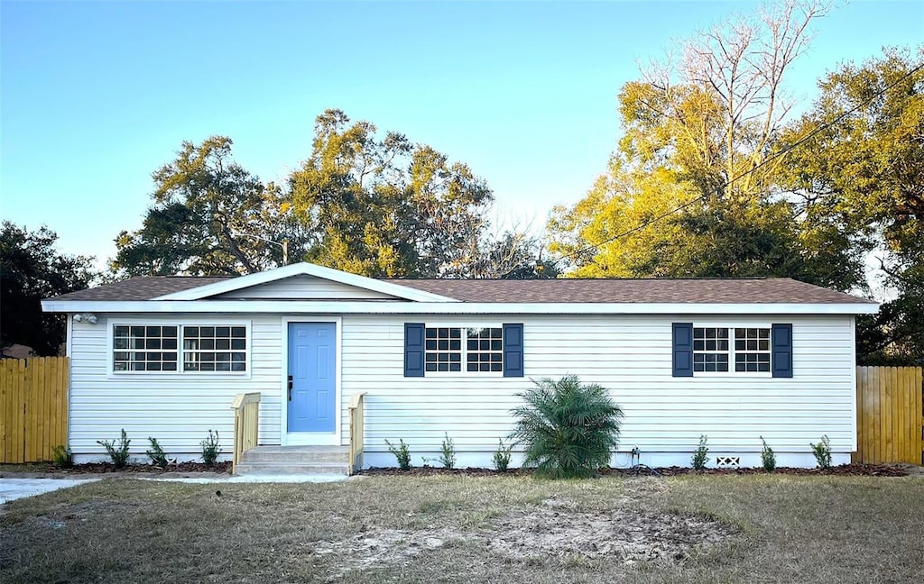 view of front of house with a front yard