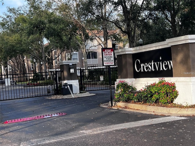 view of community / neighborhood sign