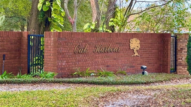 view of community / neighborhood sign