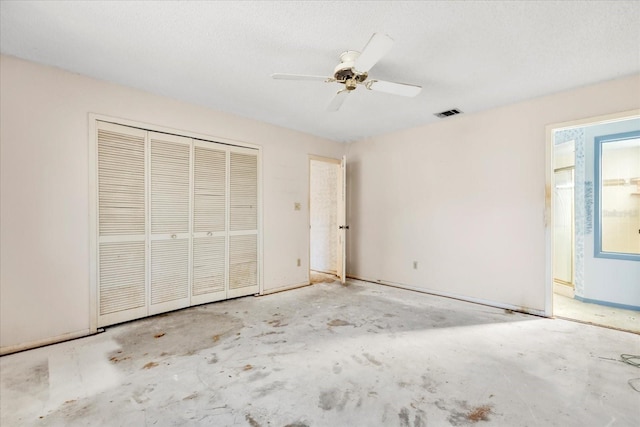 unfurnished bedroom with ceiling fan