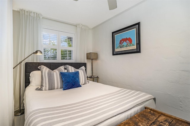 bedroom featuring ceiling fan