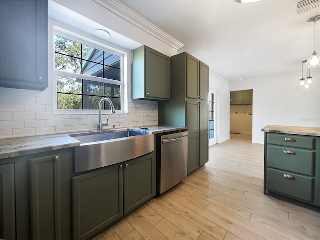 kitchen with sink, decorative light fixtures, light wood-type flooring, stainless steel dishwasher, and decorative backsplash