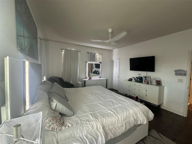 bedroom featuring a closet and ceiling fan