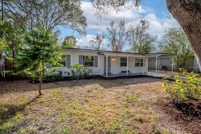 view of front of property