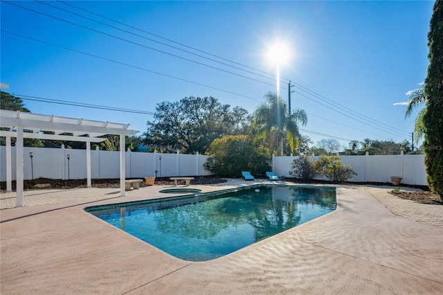 view of pool featuring an in ground hot tub, a pergola, and a patio