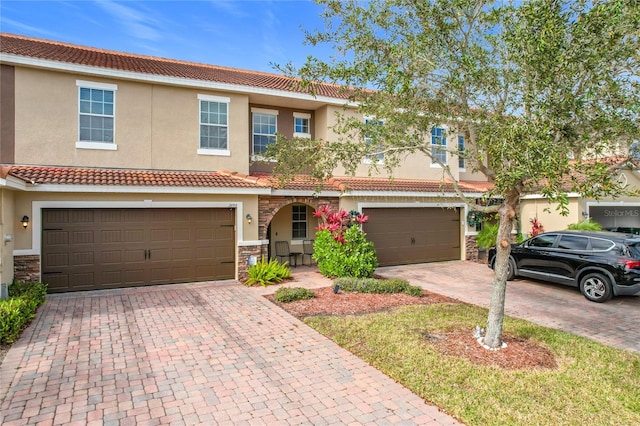 view of front of house featuring a garage