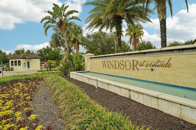 view of community / neighborhood sign